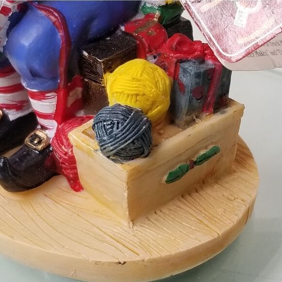 Santas Helpers Stocking Stuffer Maker Ltd Edition Christmas Figurine 4.25"H - Picture 8 of 11